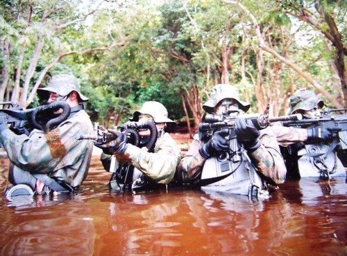Бойцы батальона морских коммандос Бразилии