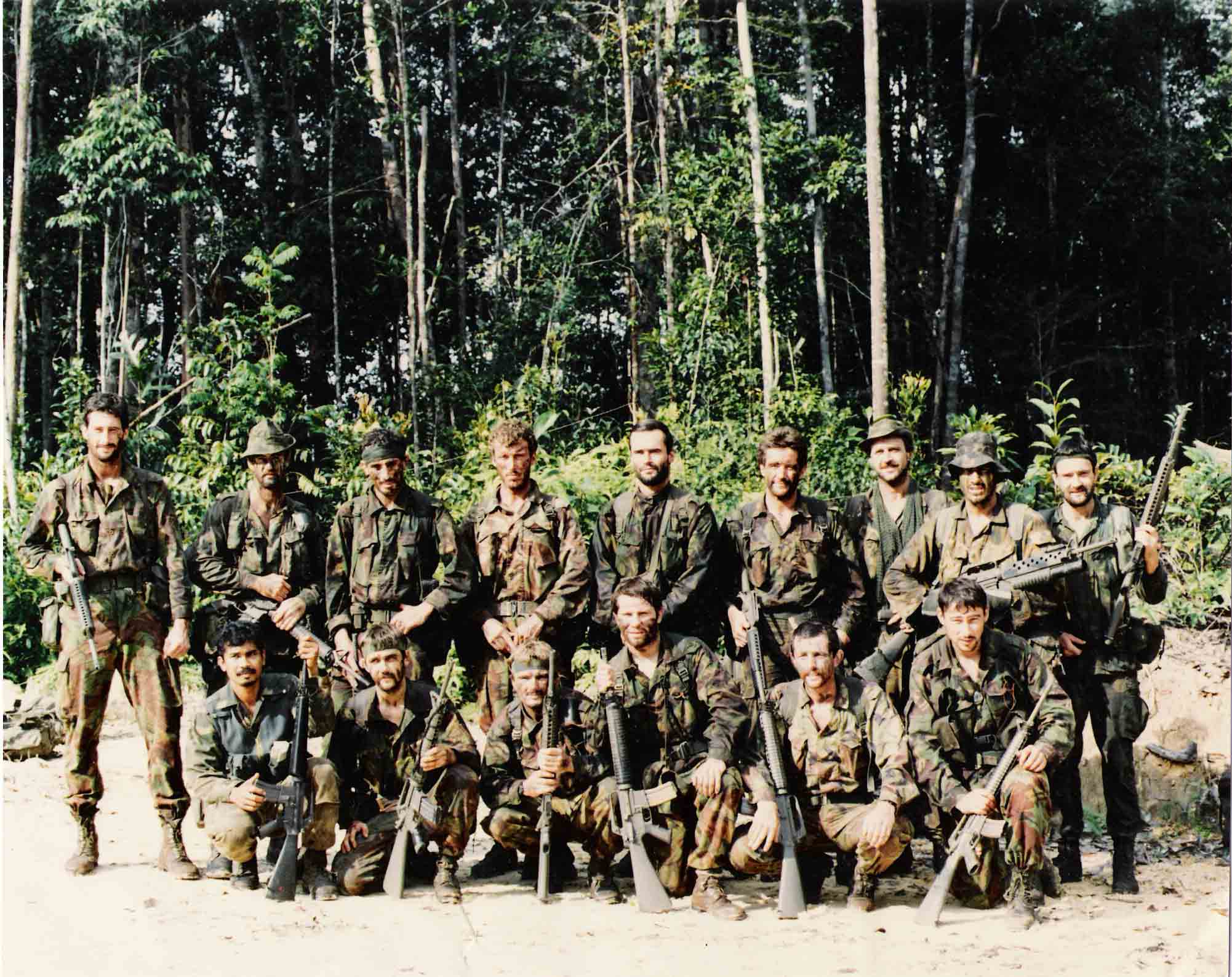 Бойцы Британского и Австралийского SAS. Борнео. 1988 год.